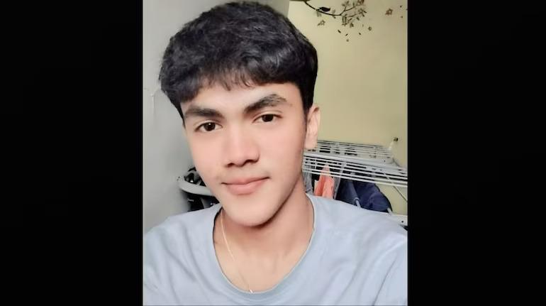 कल्याणमध्ये महाविद्यालयीन विद्यार्थ्याचा मृत्यू; रेल्वेत भाषावादातून मारहाण झाल्याचा कुटुंबाचा आरोप