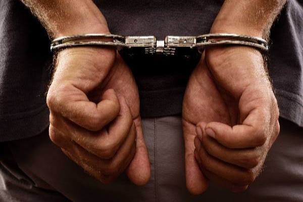 महिला डॉक्टरच्या आत्महत्या प्रकरणत एक अटकेत