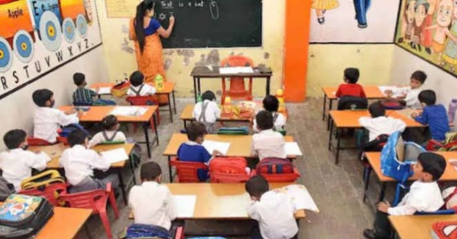 रायगड जिल्हा परिषदेच्या शाळांमध्ये ८४ हजार ९६ विद्यार्थी गिरवताहेत शिक्षणाचे धडे