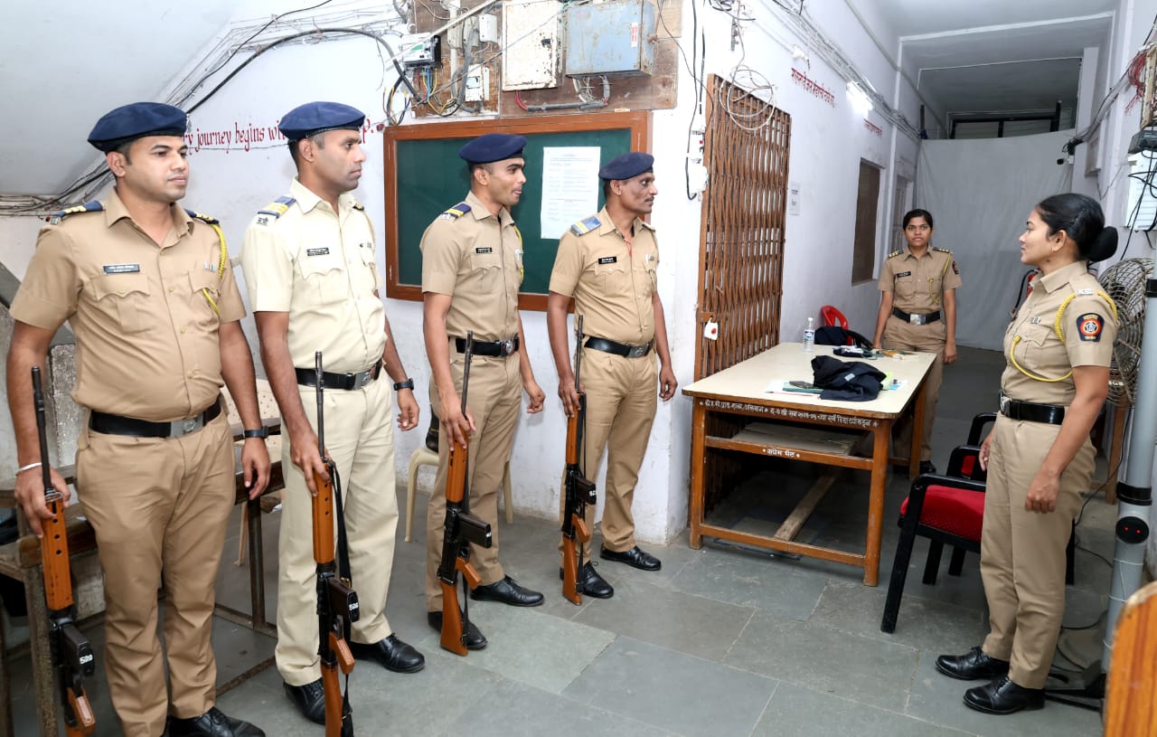 मतदानयंत्र कडेकोट सुरक्षाव्यवस्थेत स्ट्रॉंग रूममध्ये