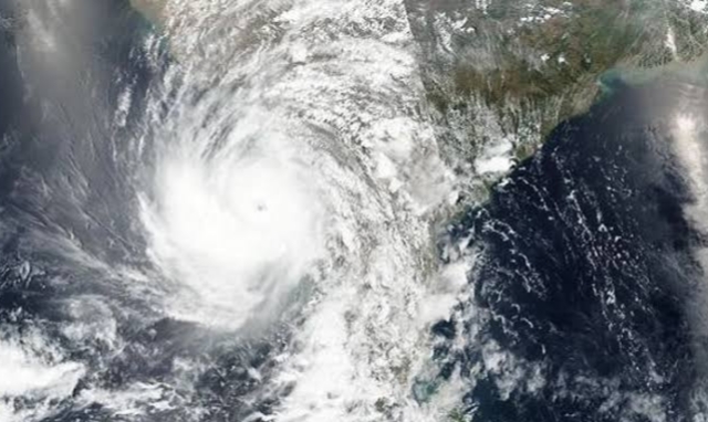 राज्यात वादळी वाऱ्यासह पावसाची शक्यता